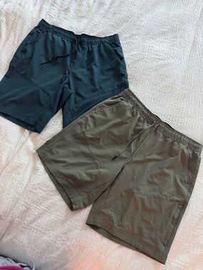 ✨2 for 1! ✨ Gerry Men's 4-Way Stretch Elastic Waist Lightweight Trail Short - L